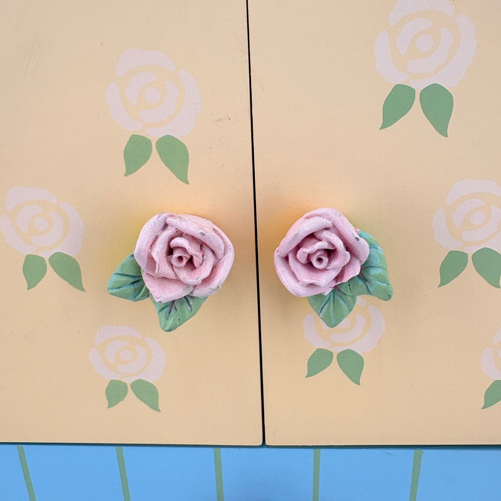 Hand Painted Wooden House Jewelry Box Trinket Storage with Roses Cottagecore 90s - Picture 6 of 10